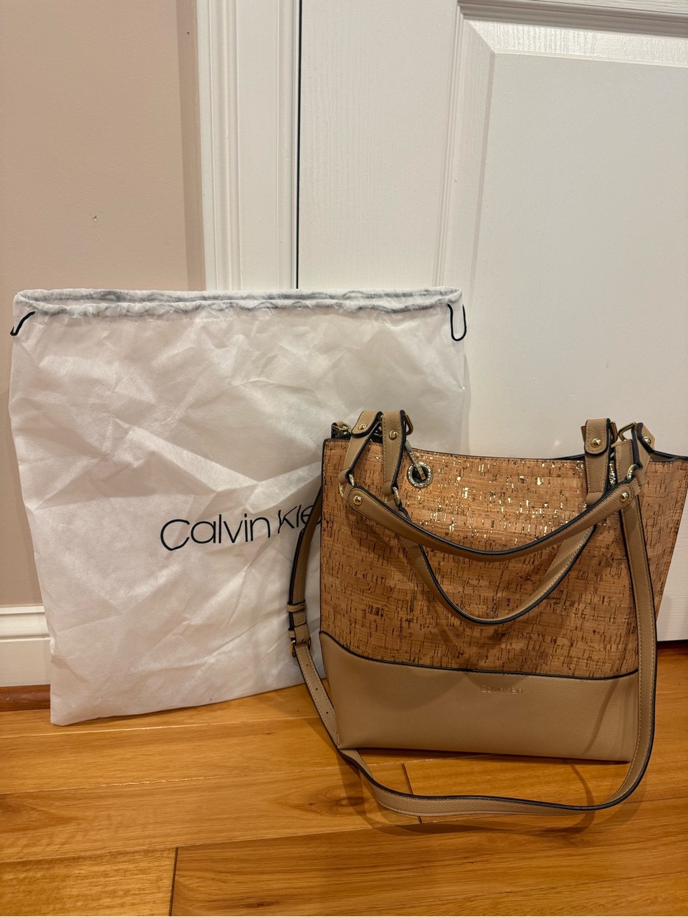 BRAND NEW Calvin Klein Tan Cork-Accent Shoulder Bag